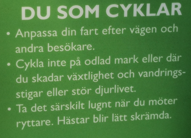 cykling vid Hellasgården och Erstavik