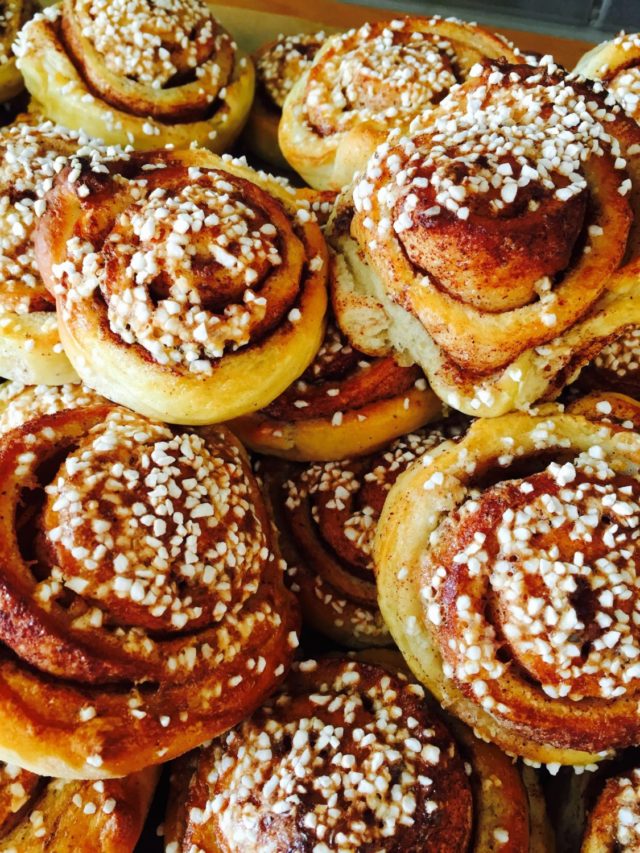 Featured image for “Kanelbullens dag på Hellasgården! ☕🍂”